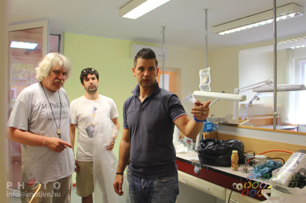 Yuppie, we've moved to our new, the world's best laboratory, place.-2